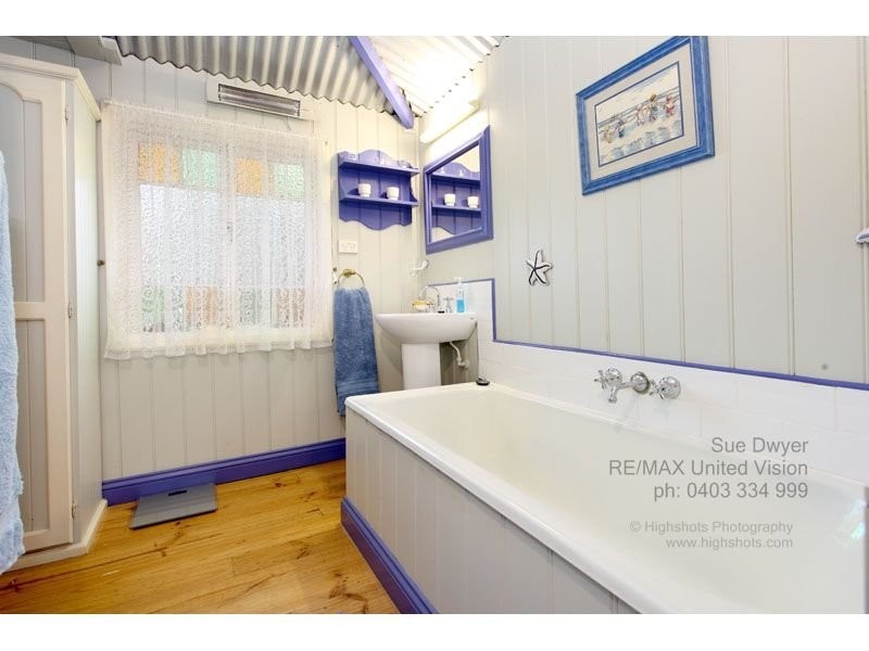 28 Shakespeare Street, Coorparoo QLD 4151