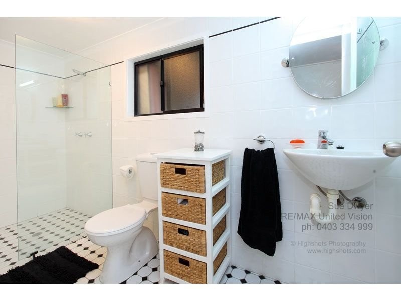 28 Shakespeare Street, Coorparoo QLD 4151