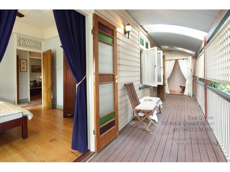 28 Shakespeare Street, Coorparoo QLD 4151