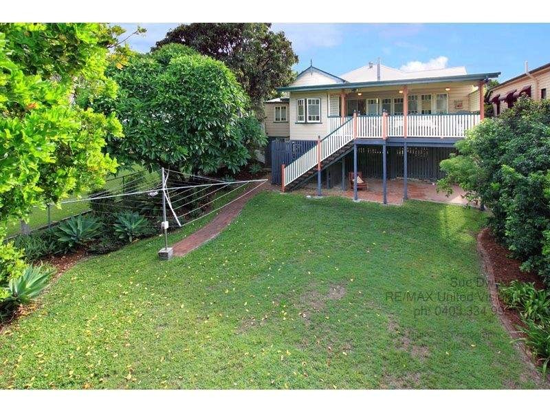 28 Shakespeare Street, Coorparoo QLD 4151