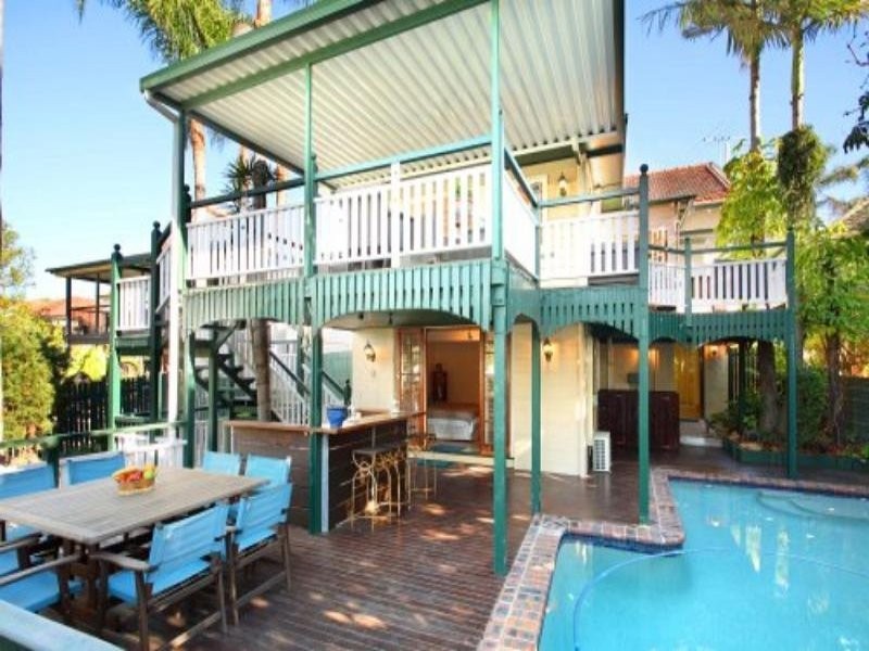 364 Cavendish Rd, Coorparoo QLD 4151