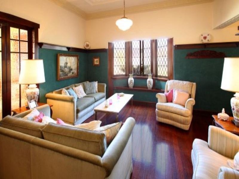 364 Cavendish Rd, Coorparoo QLD 4151