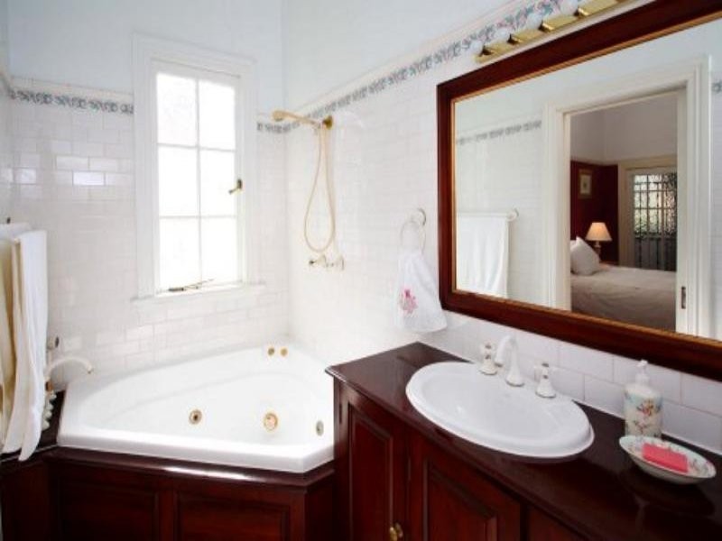 364 Cavendish Rd, Coorparoo QLD 4151