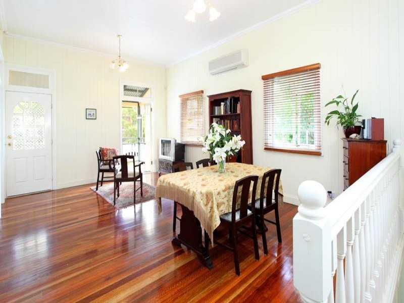 74 Shakespeare  St, Coorparoo QLD 4151