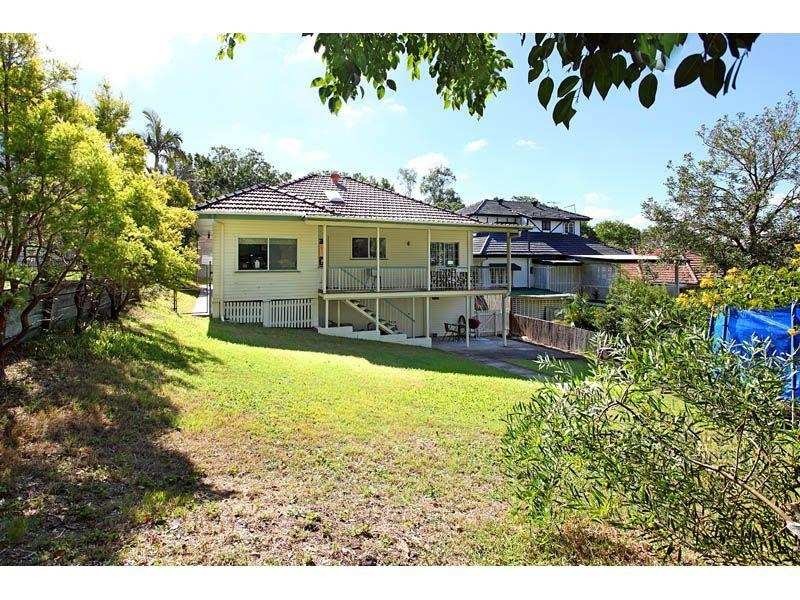11 Park St, Coorparoo QLD 4151