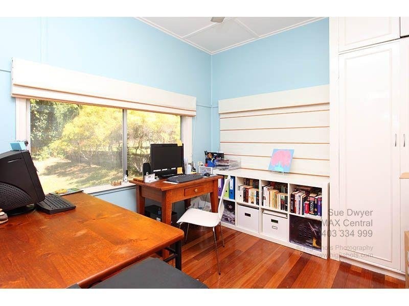 11 Park St, Coorparoo QLD 4151