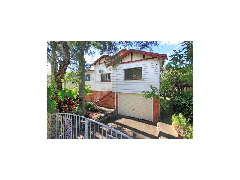 104 Leicester Street, Coorparoo QLD 4151