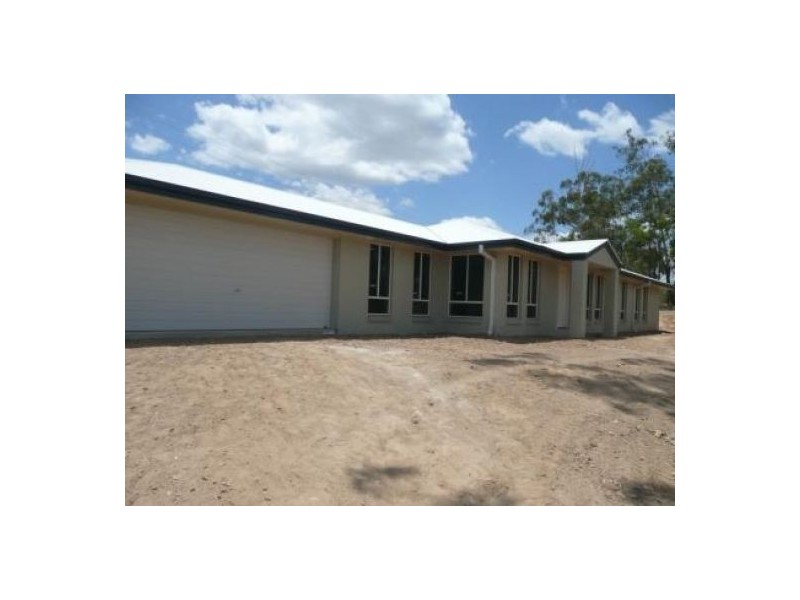 16 Eric Drive, Blackstone QLD 4304