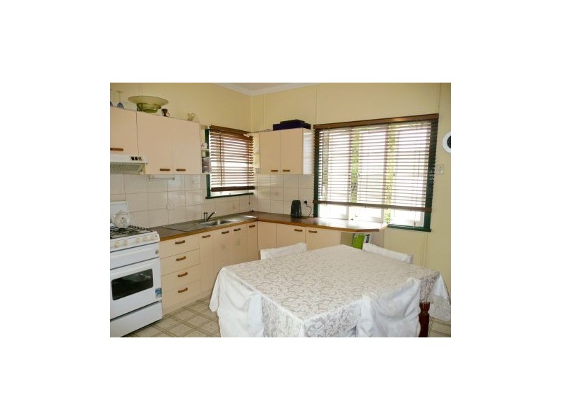 Convenient Location, 68 Juliette St, Annerley QLD 4103