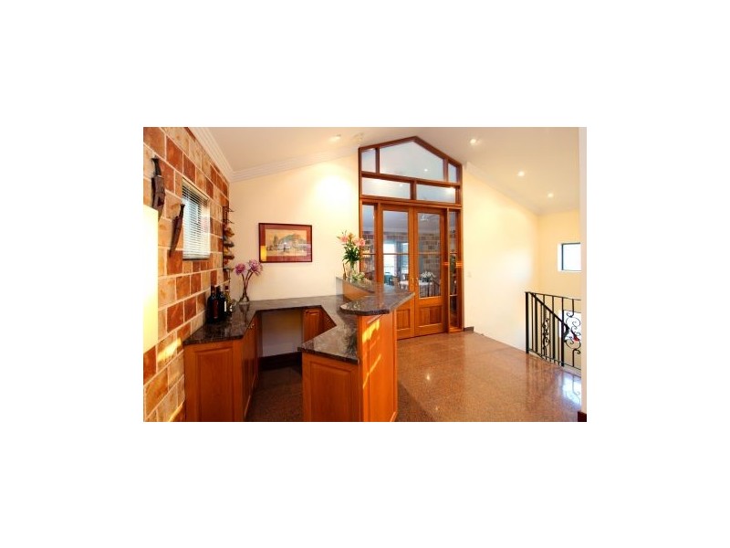 9 Baragoola Street, Coorparoo QLD 4151