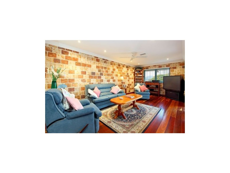 9 Baragoola Street, Coorparoo QLD 4151