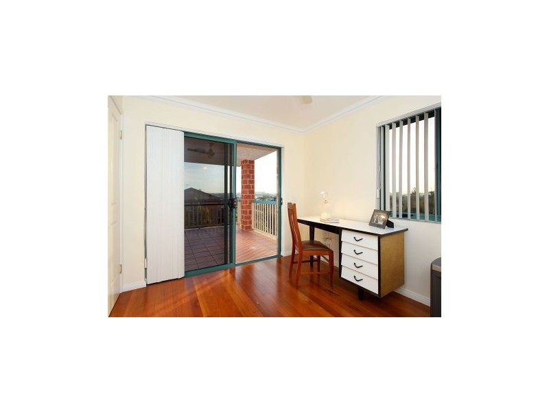 9 Baragoola Street, Coorparoo QLD 4151