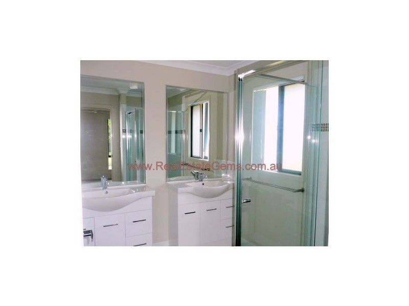 Lot 253 Barrack Rd (cnr Cedar St), Cannon Hill QLD 4170