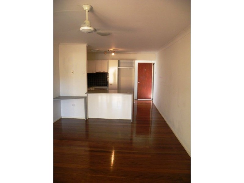 5 25 Reis Street, Woolloongabba QLD 4102