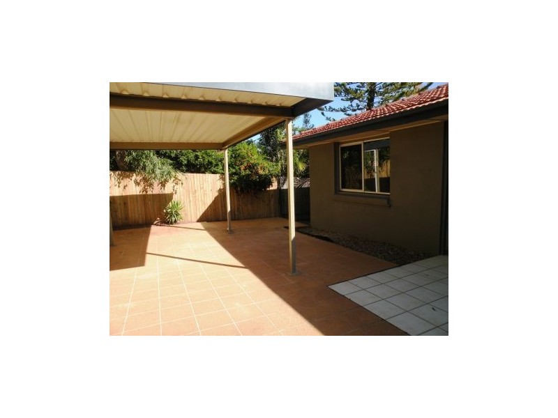 5 25 Reis Street, Woolloongabba QLD 4102