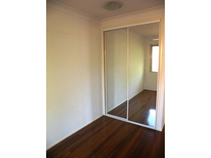 5 25 Reis Street, Woolloongabba QLD 4102