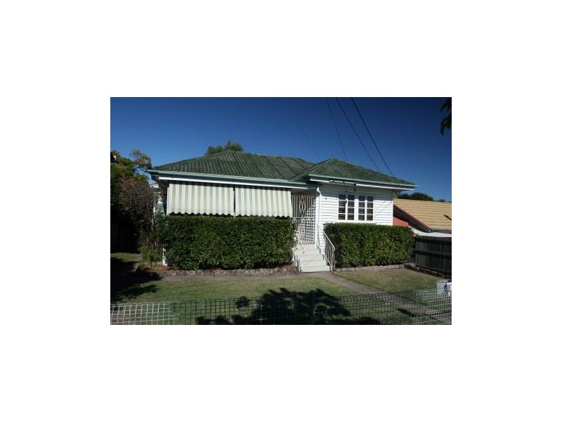 74 Nicholson Street, Greenslopes QLD 4120