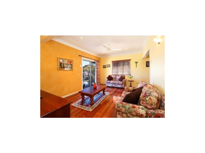 40 Albert Street, Holland Park West QLD 4121