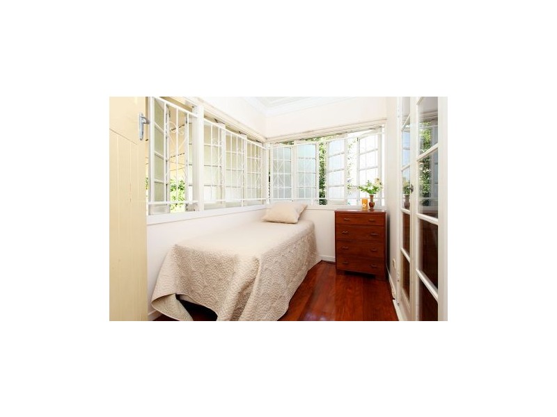 40 Albert Street, Holland Park West QLD 4121