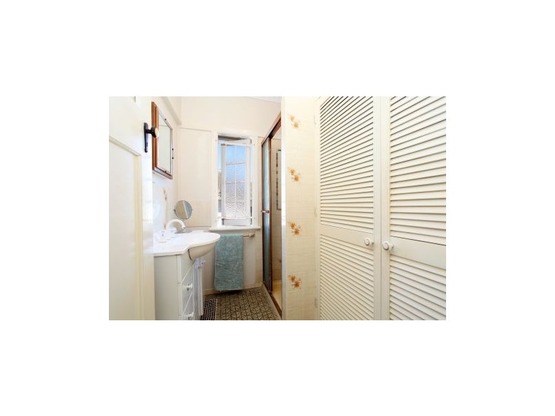 40 Albert Street, Holland Park West QLD 4121