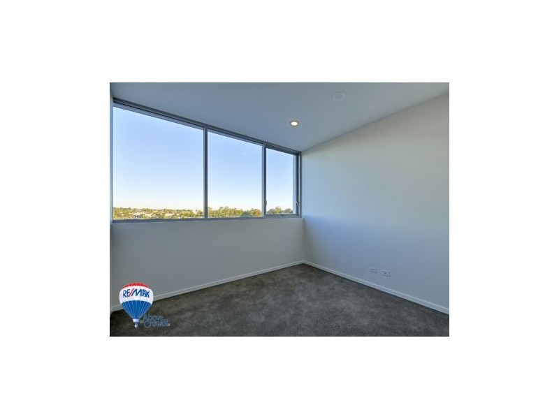 3210/205 King Arthur Tce, Tennyson QLD 4105