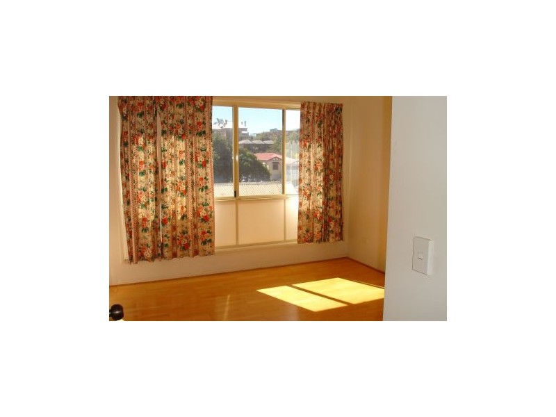 12/12 Middle Street, Highgate Hill QLD 4101