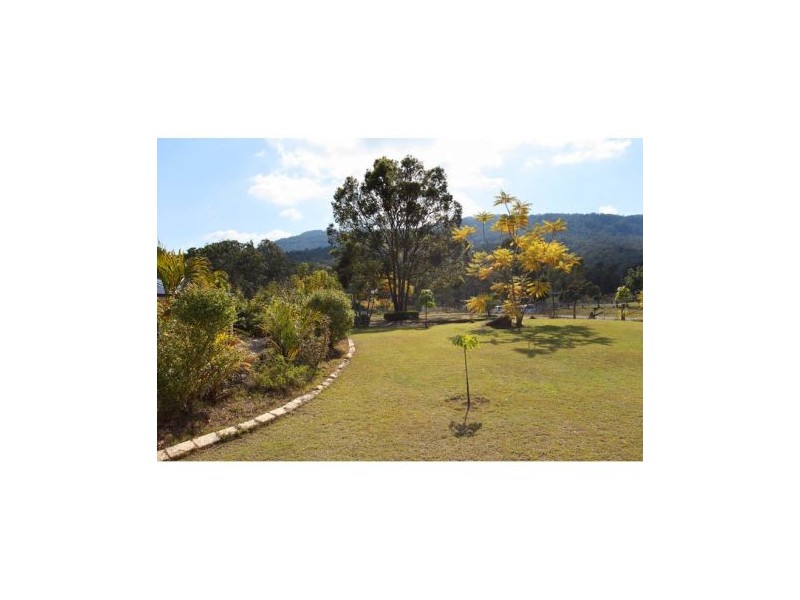 102-104 Fenwick Street, Boyland QLD 4275