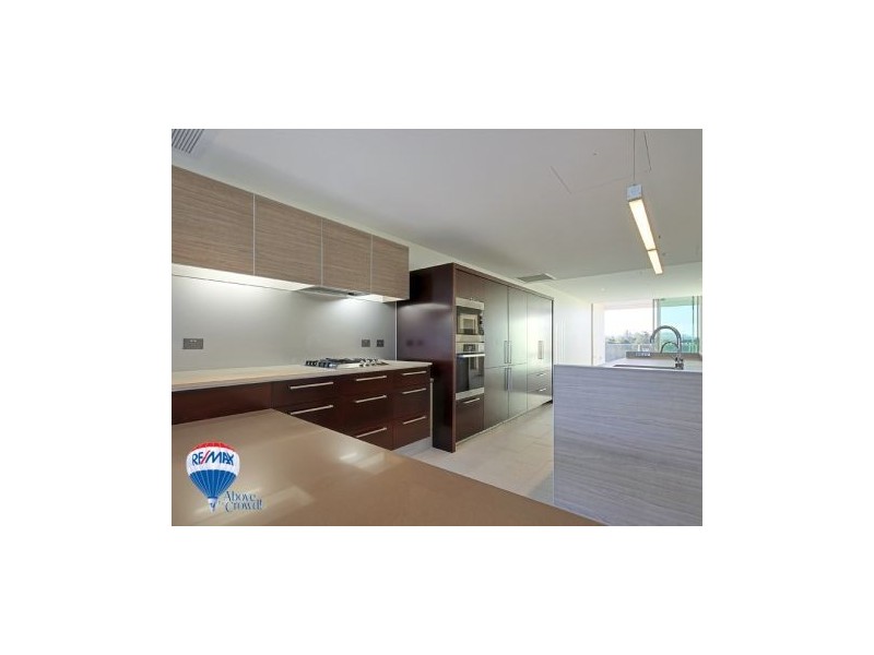 3210 205 King Arthur Tce, Tennyson QLD 4105
