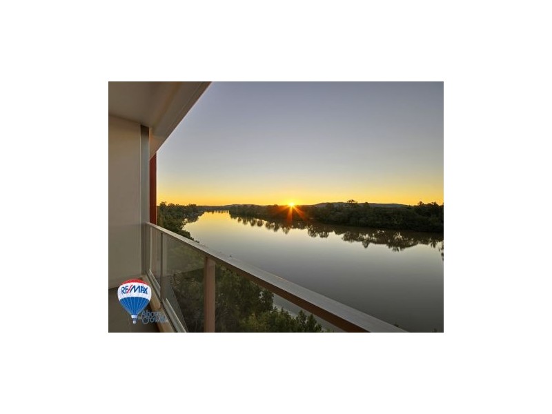 3210 205 King Arthur Tce, Tennyson QLD 4105