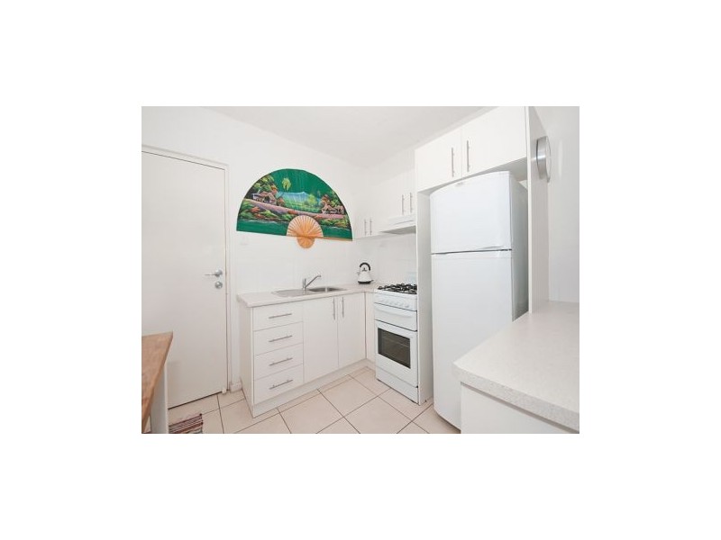 2/31 Robinson Street, Coorparoo QLD 4151