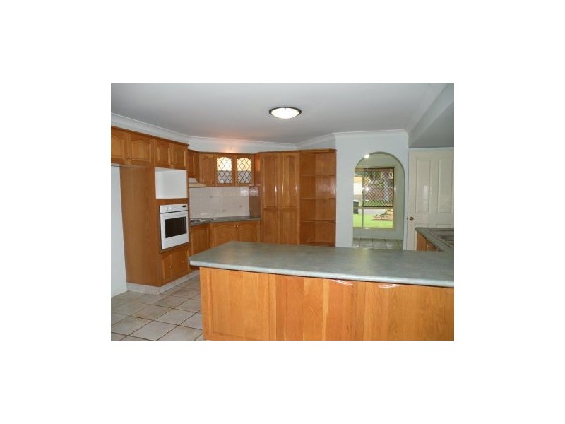 3 Estoril Street, Robertson QLD 4109