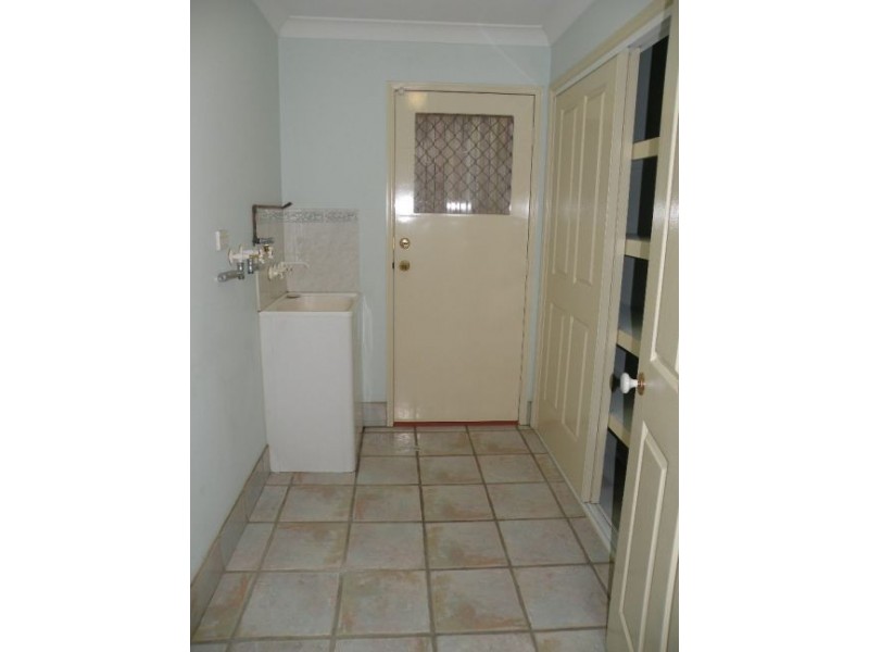 3 Estoril Street, Robertson QLD 4109