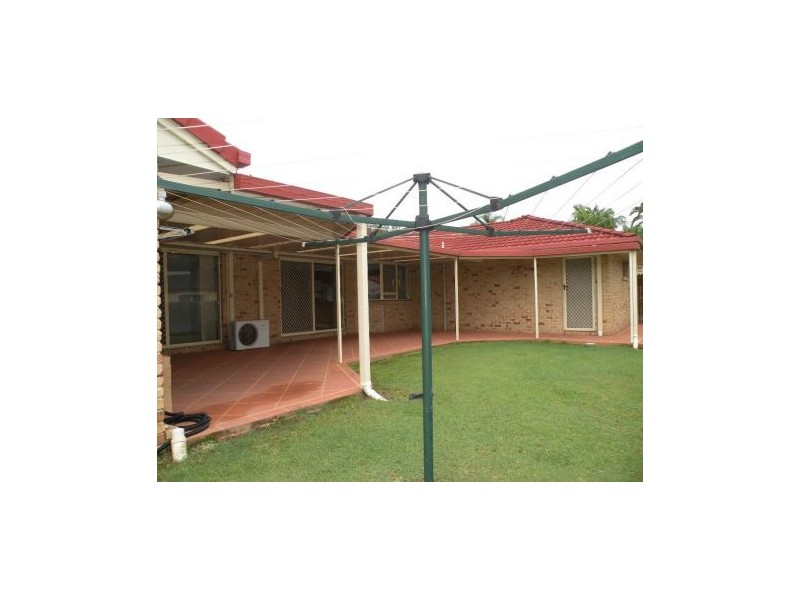 3 Estoril Street, Robertson QLD 4109