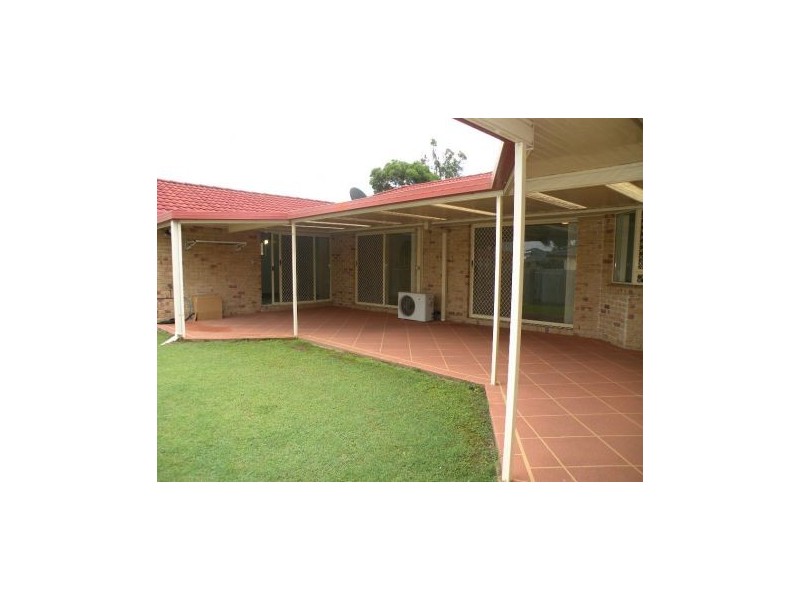 3 Estoril Street, Robertson QLD 4109