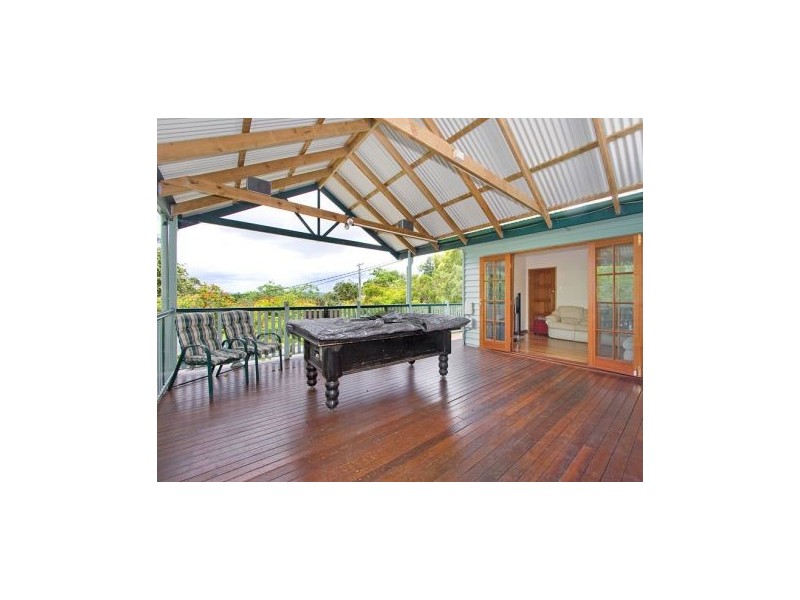 182 Weller Road (Corner of Lutzow Street), Tarragindi QLD 4121