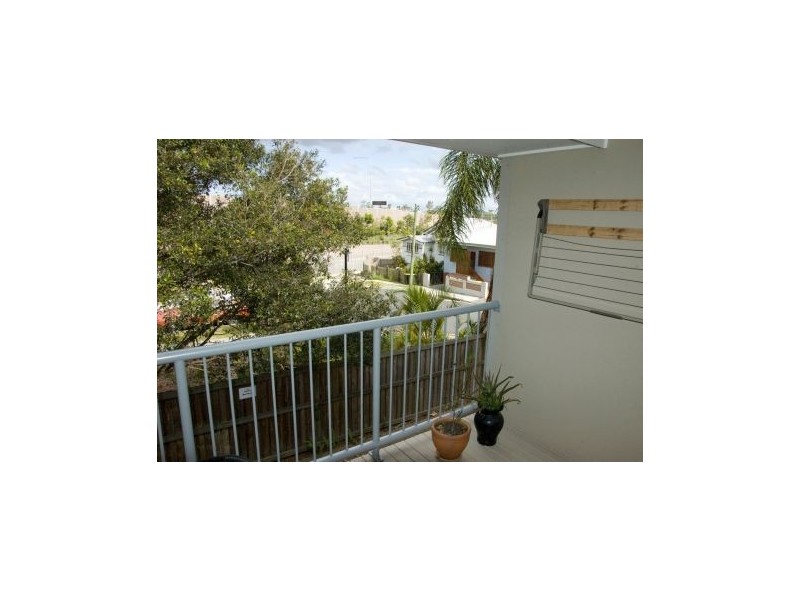 2/58 Ross Street, Woolloongabba QLD 4102