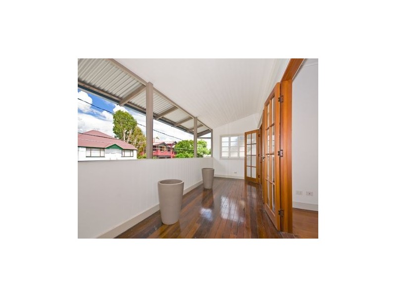 30 Ross Street, Woolloongabba QLD 4102