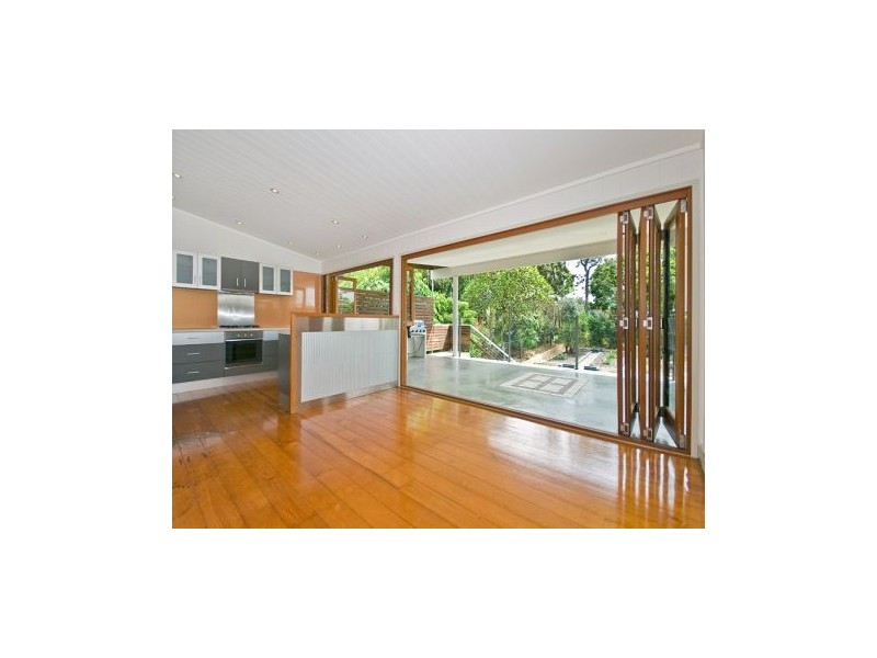 30 Ross Street, Woolloongabba QLD 4102