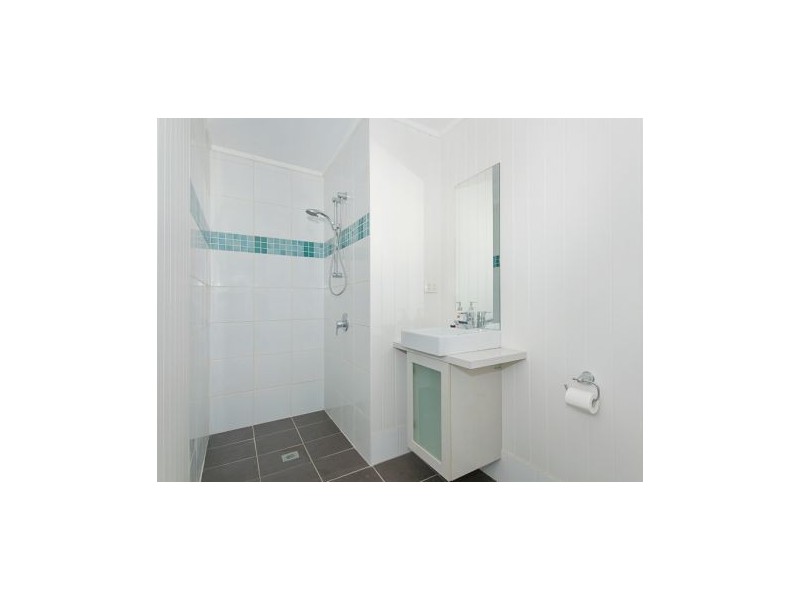 30 Ross Street, Woolloongabba QLD 4102