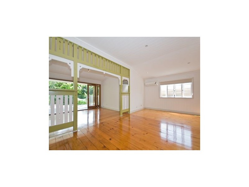 30 Ross Street, Woolloongabba QLD 4102