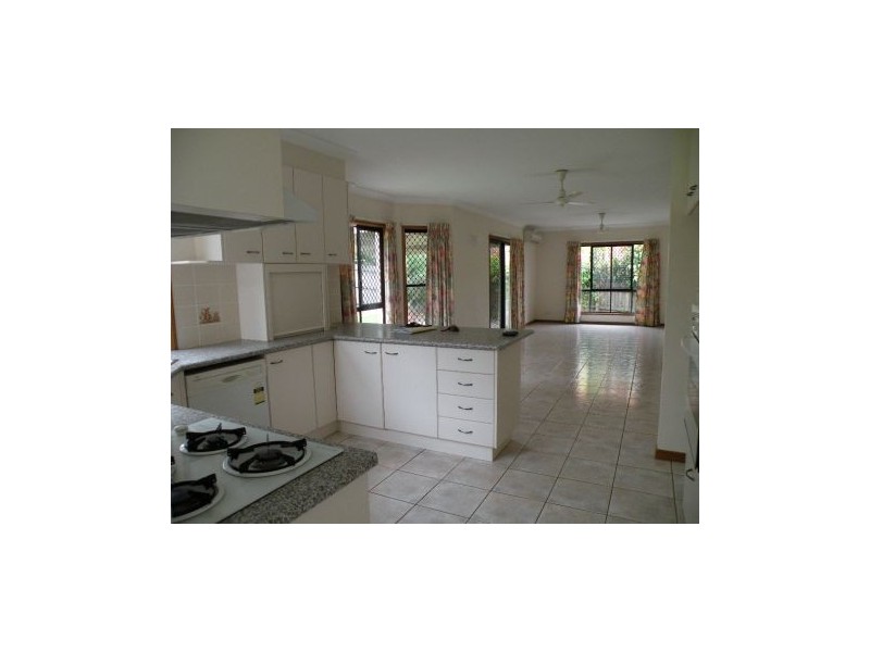 17 Yewleaf Place, Calamvale QLD 4116