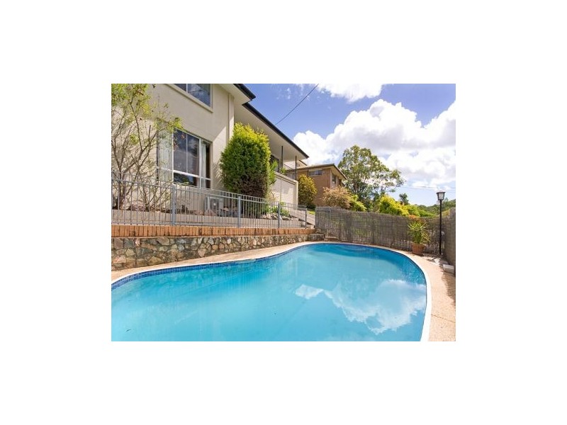 30 Hillock St, Coorparoo QLD 4151