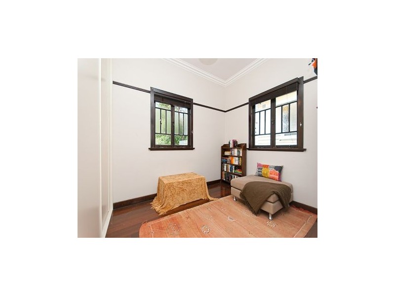 155 Cracknell Road, Tarragindi QLD 4121