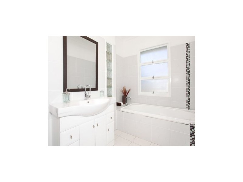 50  Brinawa Street, Camp Hill QLD 4152