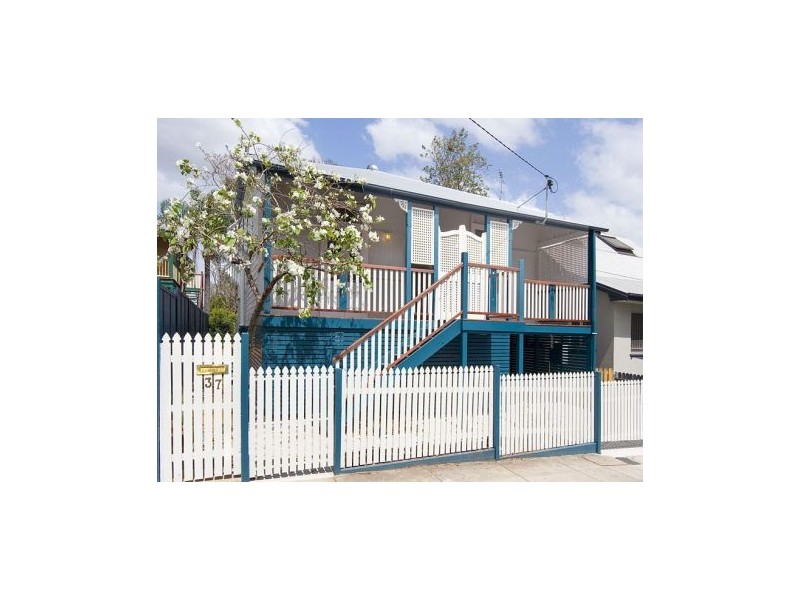 37 Mossgrove Street, Woolloongabba QLD 4102