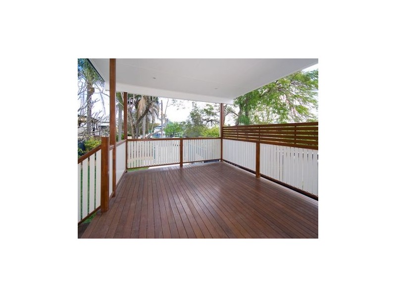 37 Mossgrove Street, Woolloongabba QLD 4102