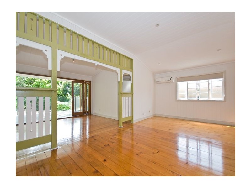 30 Ross Street, Woolloongabba QLD 4102