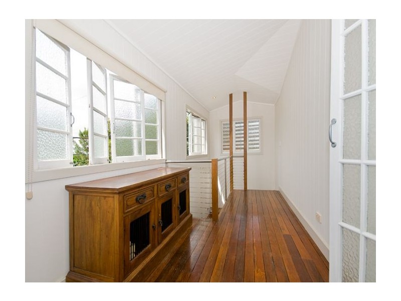 30 Ross Street, Woolloongabba QLD 4102