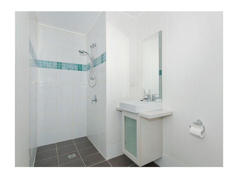 30 Ross Street, Woolloongabba QLD 4102