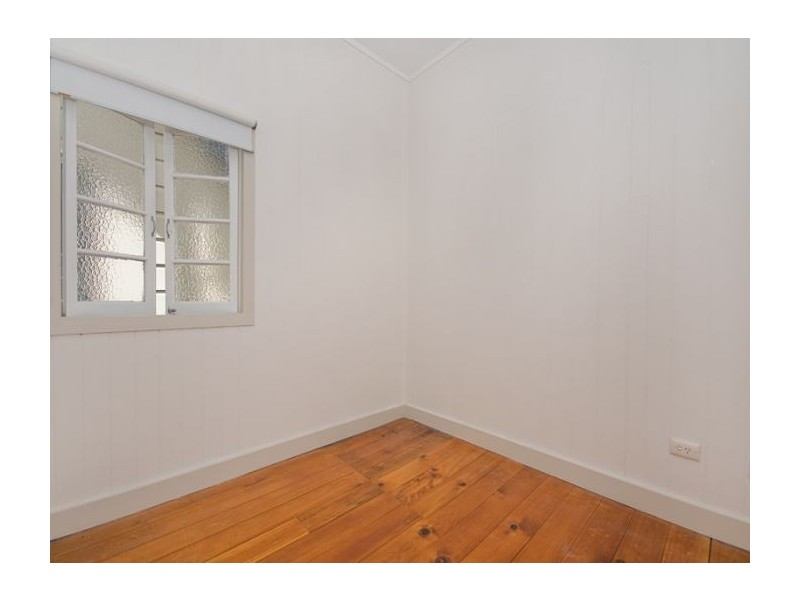 30 Ross Street, Woolloongabba QLD 4102